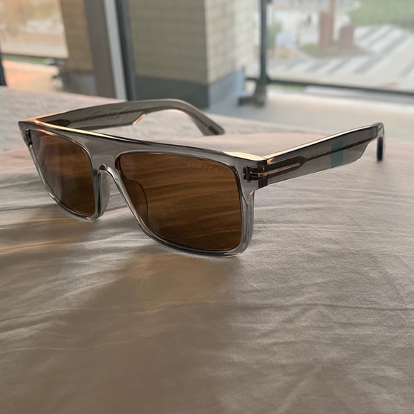Unisex Tom Ford Sunglasses - Picture 1 of 2